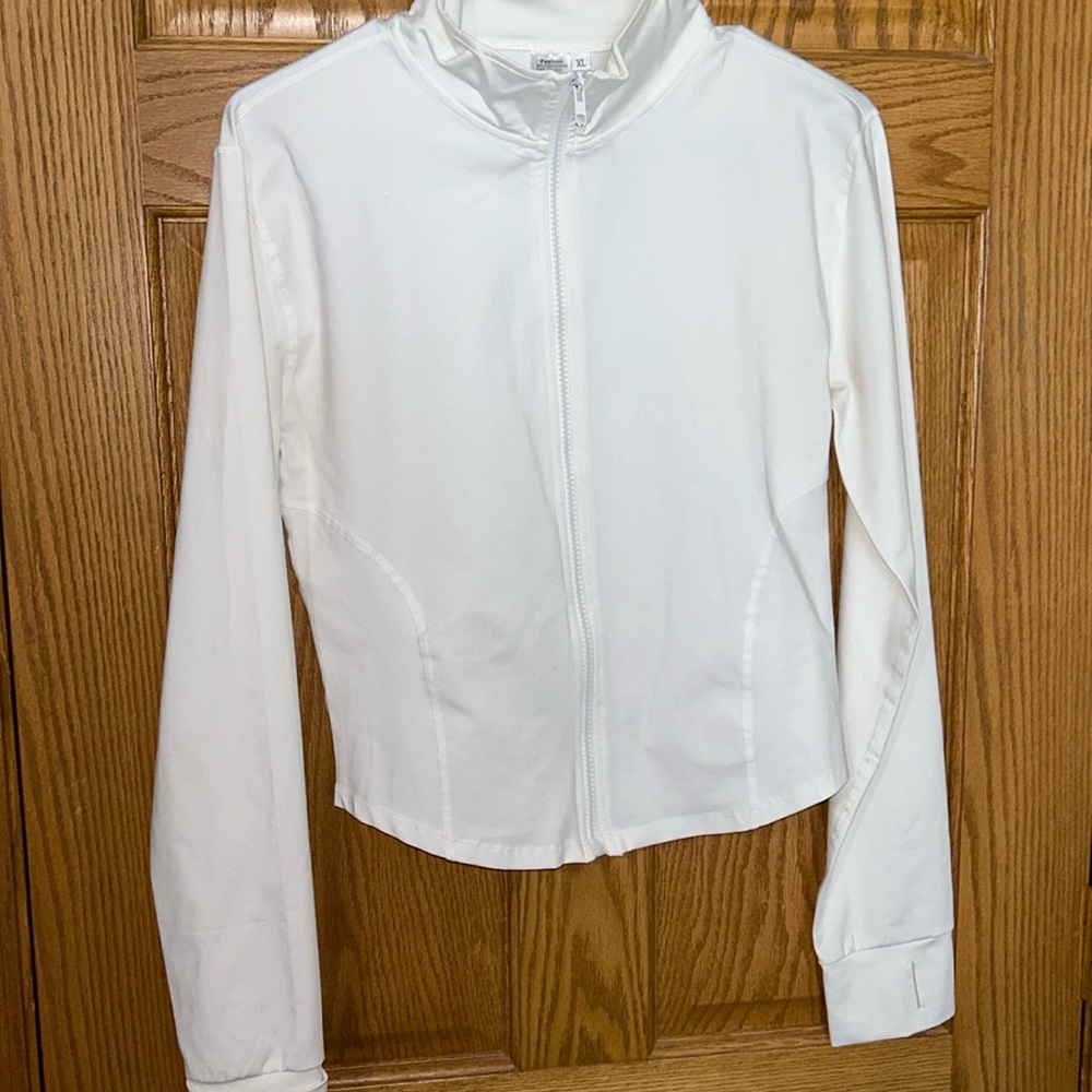White sporty zip up, worn once. From Amazon size XL but fits like a L.